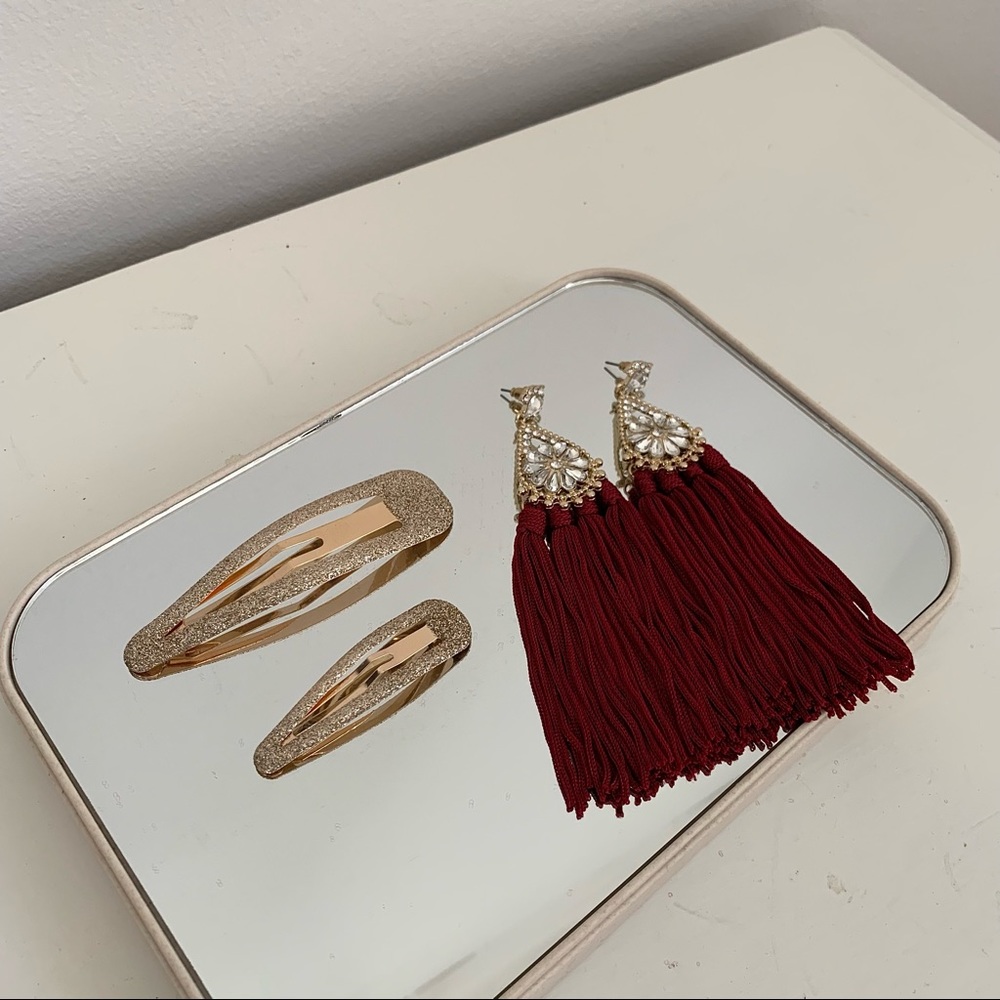 Tassel Earrings & Gold Hair Clips✨